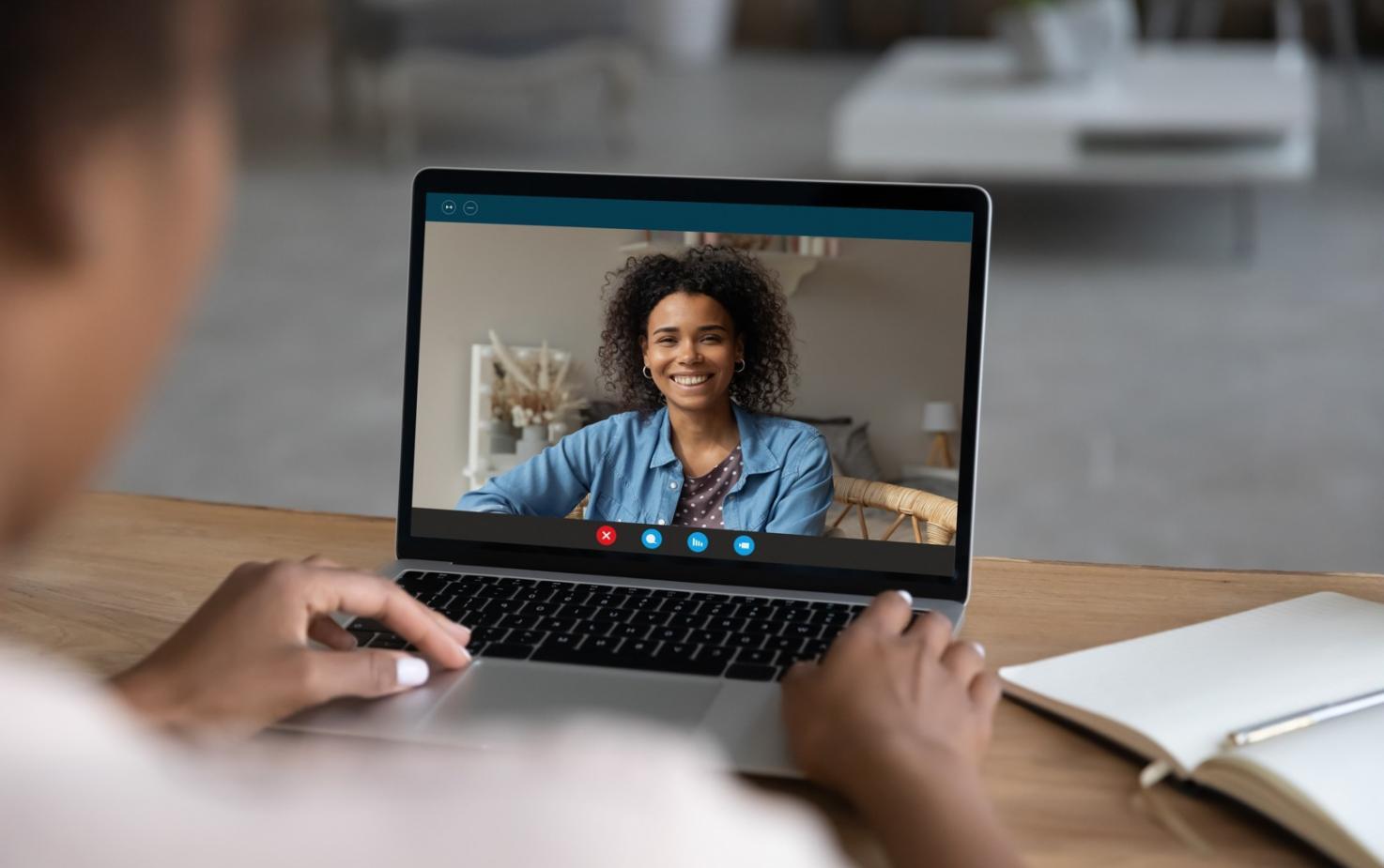 Teilnehmende bei einer praktischen Übung zur On-Page-Optimierung